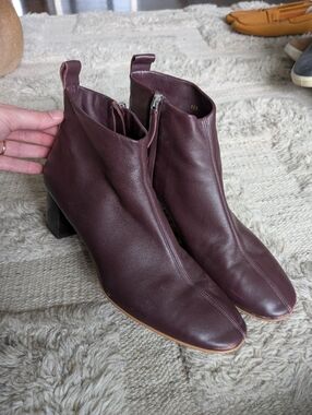 Everlane Day Boot Women's Ankle Boots in Deep Burgundy